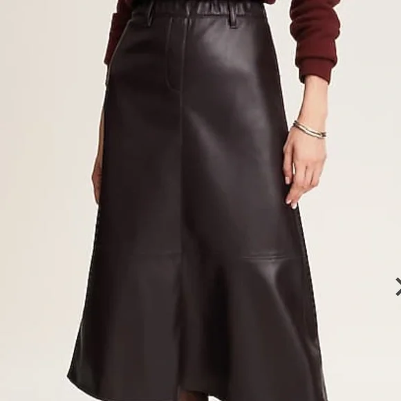 NWT J.Jill Faux-Leather Seamed Skirt (size MP) - Picture 3 of 8